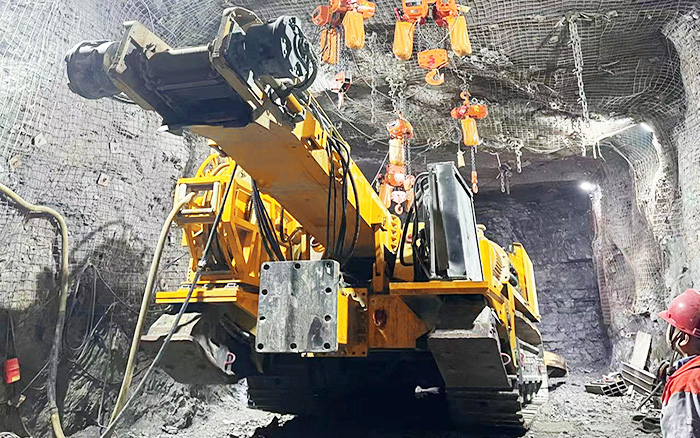 掘進(jìn)磷礦！徐工XTR7/360掘進(jìn)機(jī)點磷成金