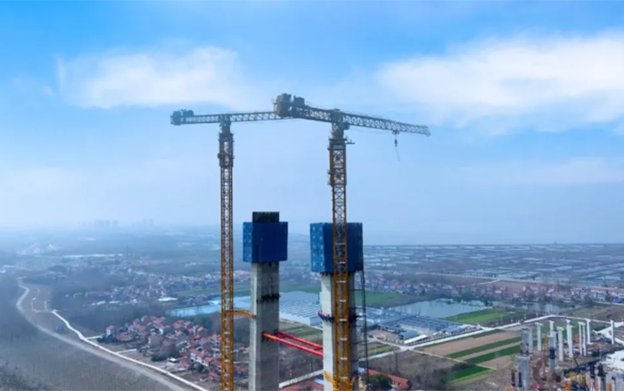 沖刺！徐工XGT2230A-100S助建武漢雙柳長江大橋