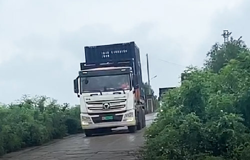換電式純電動(dòng)牽引車(chē)