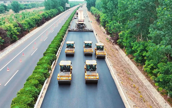 徐工數(shù)字化智能集群——連霍高速養(yǎng)護工程顯實力！