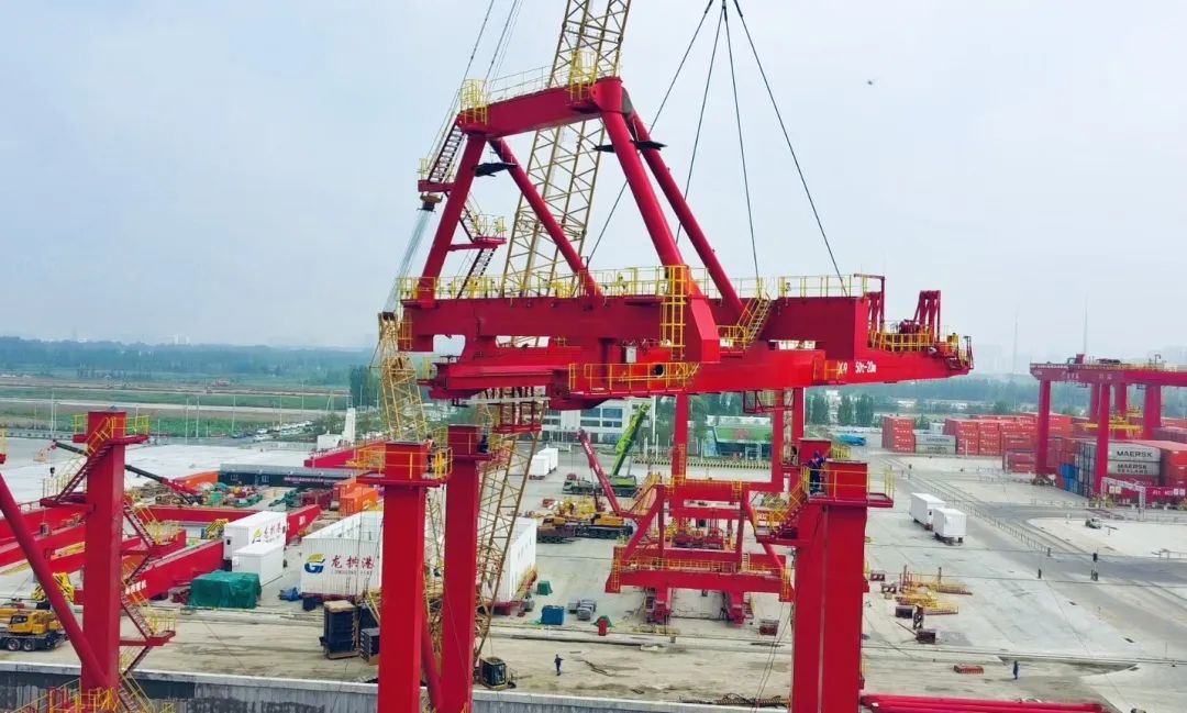 吊裝多元化！看徐工XGC500-I履帶起重機(jī)如何“吊”起重機(jī)