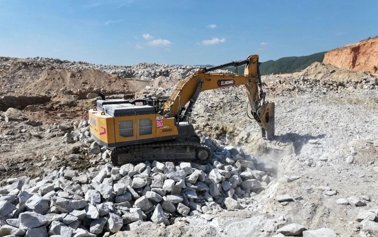 聯(lián)袂出擊！徐工中大挖奏響新能源產業(yè)發(fā)展新序曲