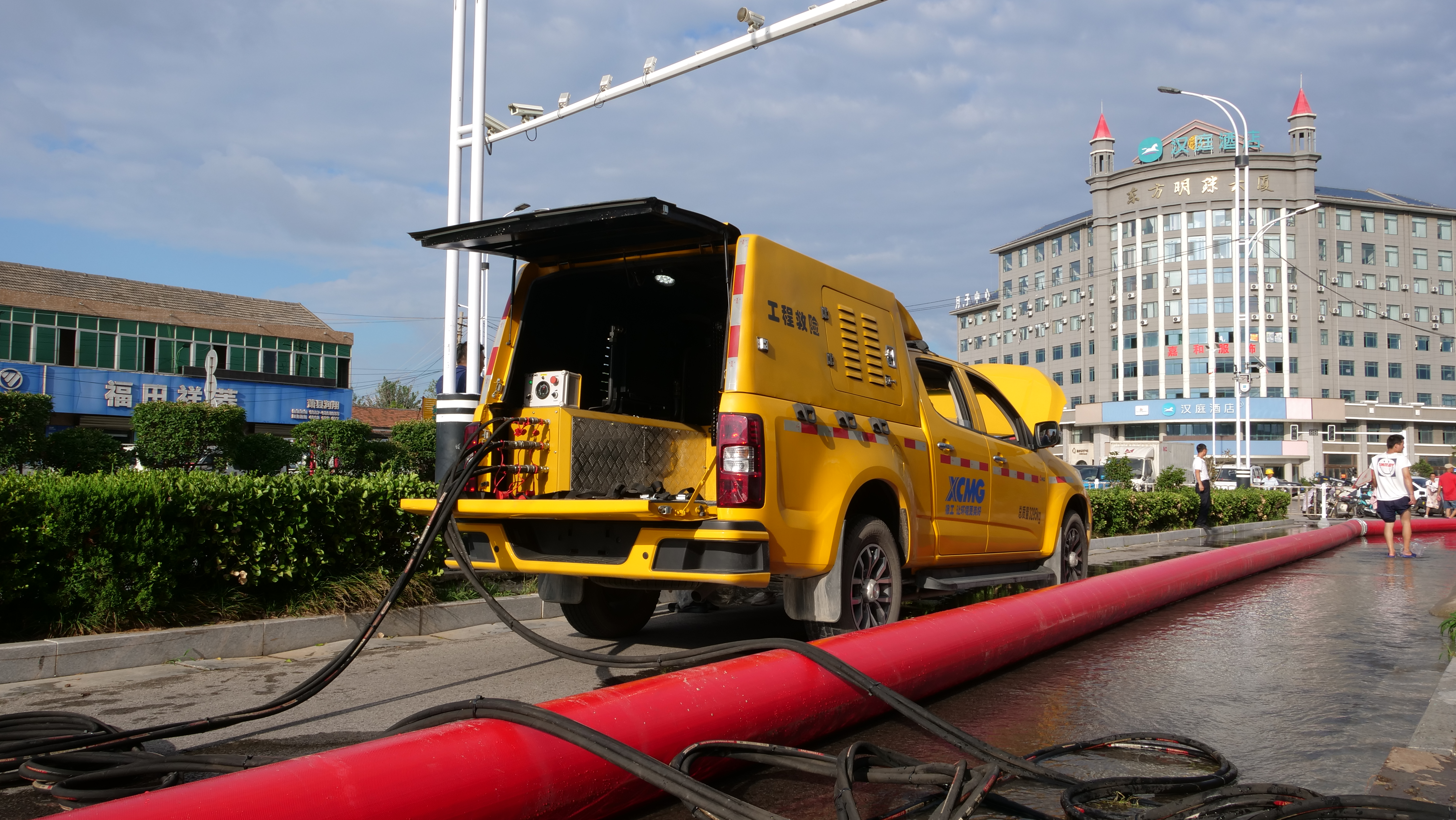 “皖”手同行！徐工排澇救援隊(duì)緊急出征！