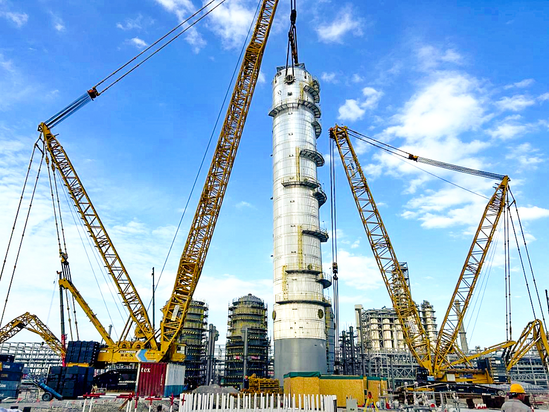 10天3鉤！徐工XGC88000助力2050噸“西北最高”塔器就位