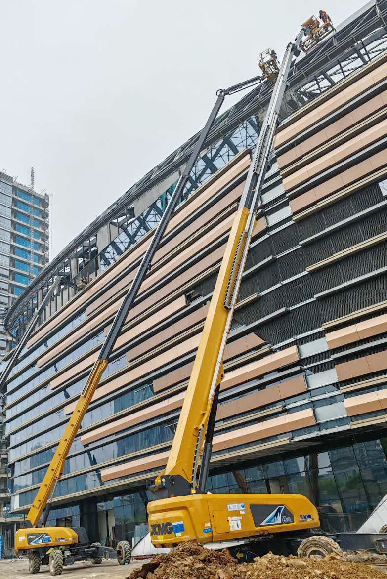 從藍(lán)圖到實(shí)景，徐工XGS40ACK-Li助力德清金融廣場崛起