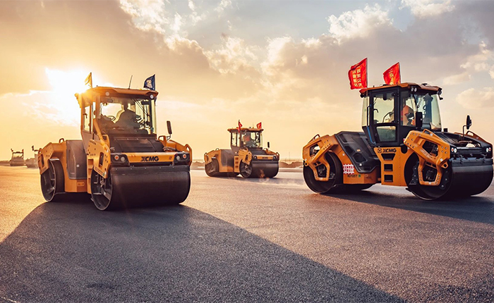 XD135T 壓路機：油面施工，智慧先行