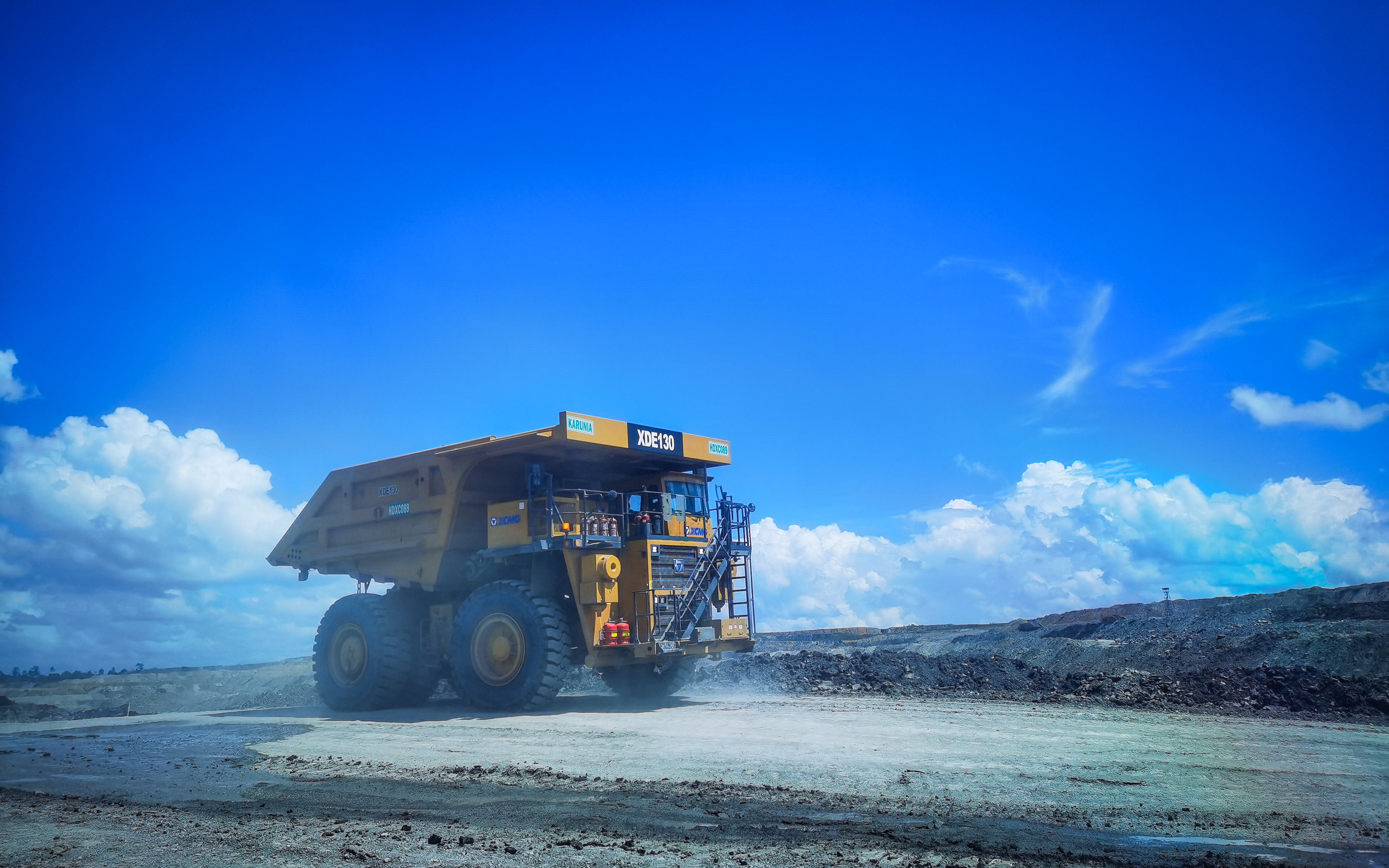 閃耀東南亞！徐工XDE130雙橋剛性礦車效能非凡