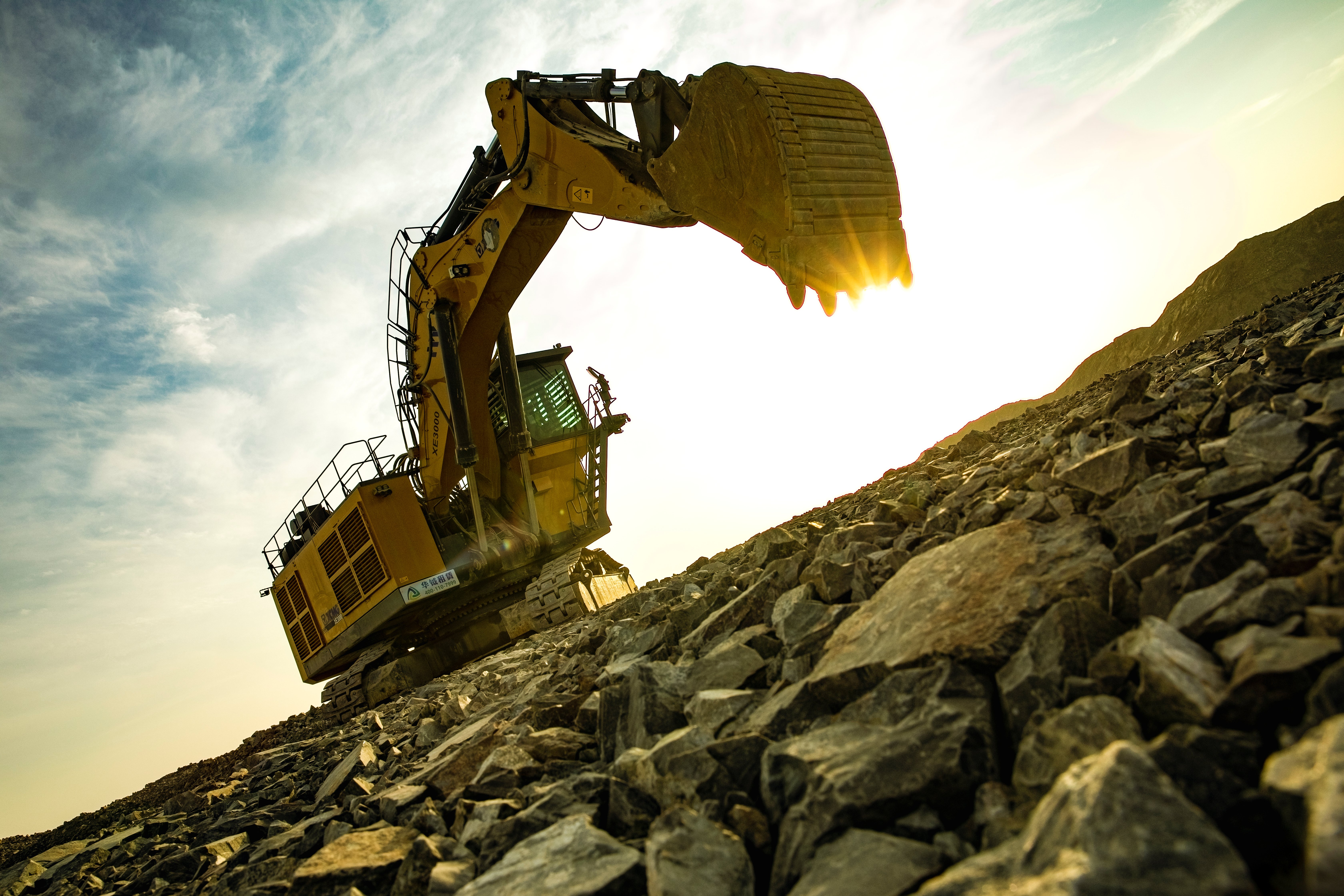 大型露天礦山智選之作，徐工XE3000礦用挖掘機