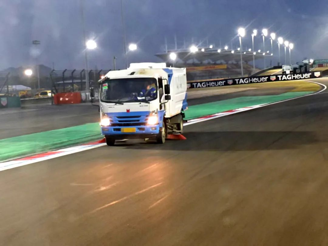 起猛了，居然在上海F1賽場(chǎng)上看到了TA...