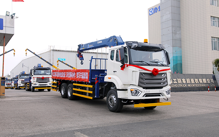 徐工SQS250隨車起重機(jī)批量發(fā)車，助力 “一帶一路” 沿線基建騰飛