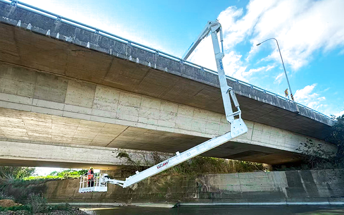 橋梁養(yǎng)護神器！徐工 QJZ18 筑牢橋梁安全防線