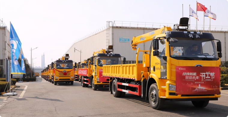 2025年，徐工&解放“整車一體化”隨車起重機(jī)批量發(fā)車，閃耀開門紅！