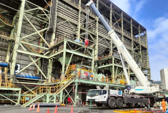 首臺！超大噸位XCA500BR落子首鋼鐵礦！