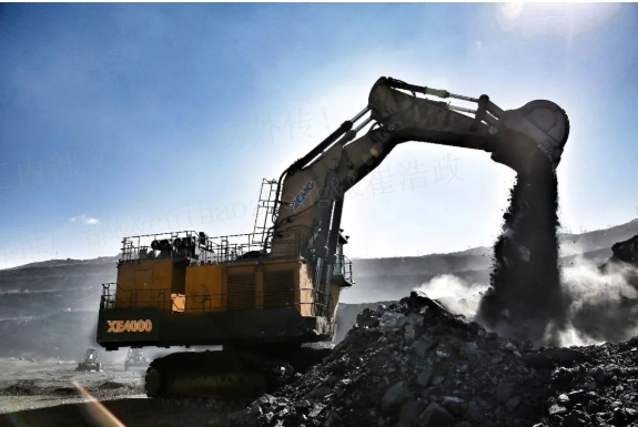近5萬小時高效出勤！徐工XE4000液壓鏟受礦區(qū)高度贊揚！