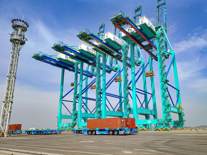 百臺集群，百萬箱量！徐工AGV打造智慧港口“中國標(biāo)桿”